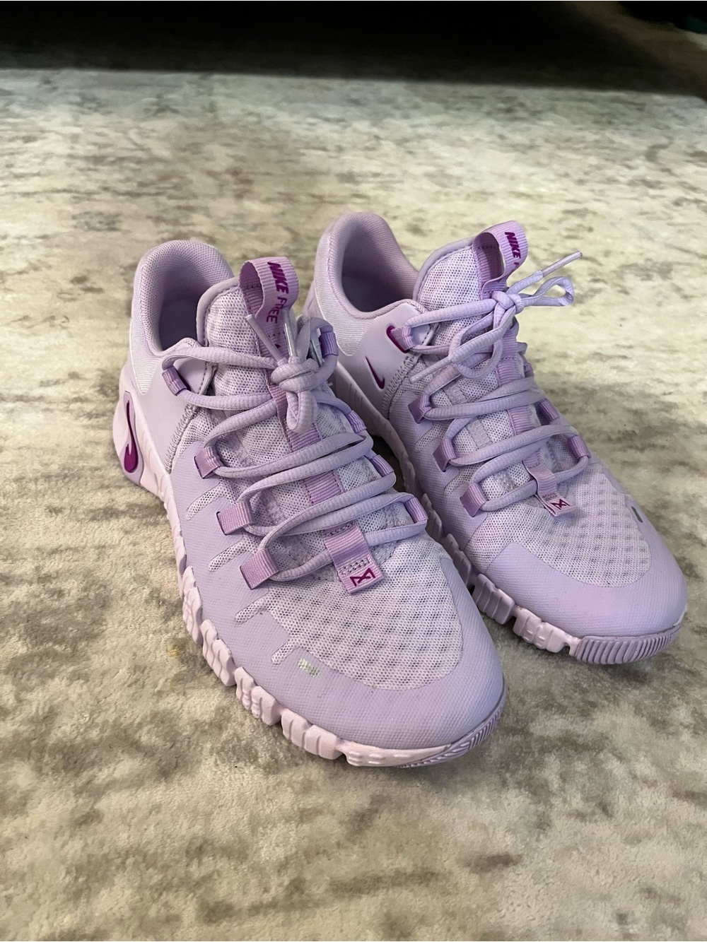 Nike Women’s Lavender shoes sz 9
